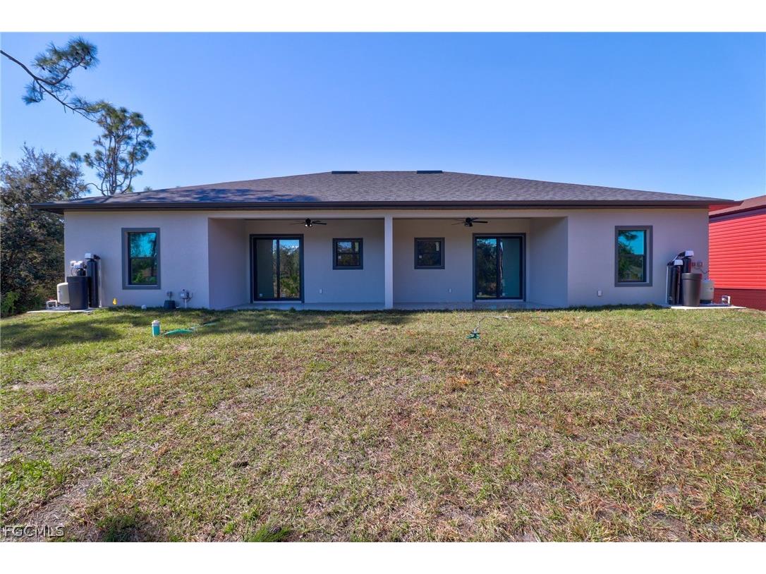 373-375 Lillon Avenue S Lehigh Acres FL 33974 2026006844 image5