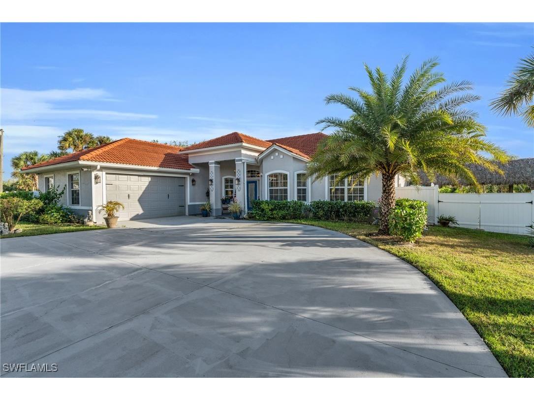 3930 24th Avenue SE Naples FL 34117 224094299 image1