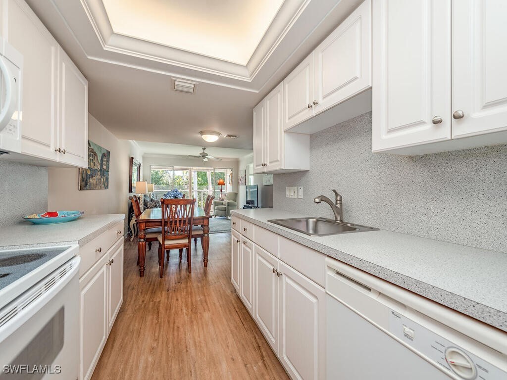 3930 Belair Lane #207 Naples FL 34103 225079816 image6