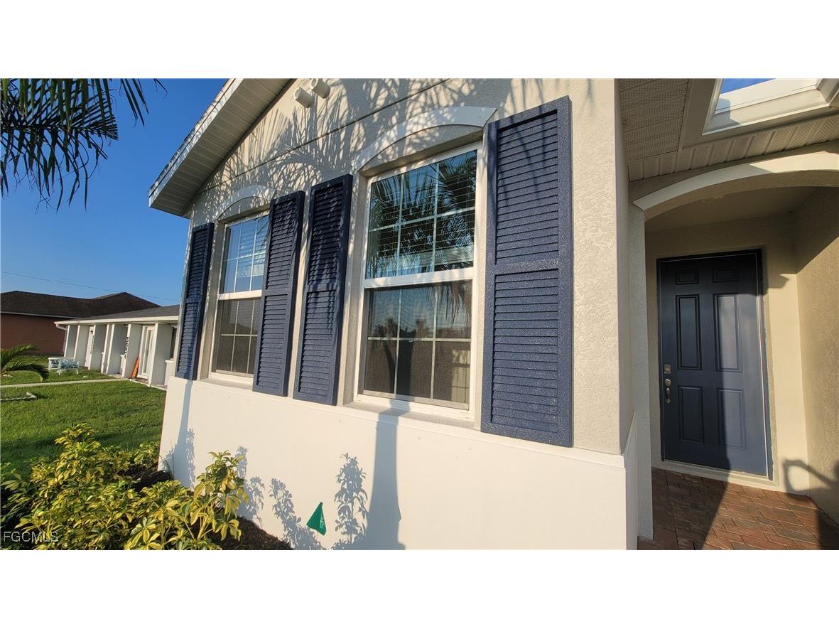 3930 SW 16th Place Cape Coral FL 33914 2025005670 image2