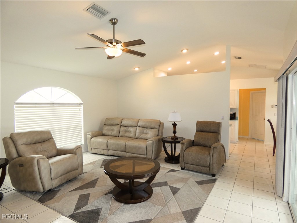 3930 SW 1st Avenue Cape Coral FL 33914 2026002209 image11