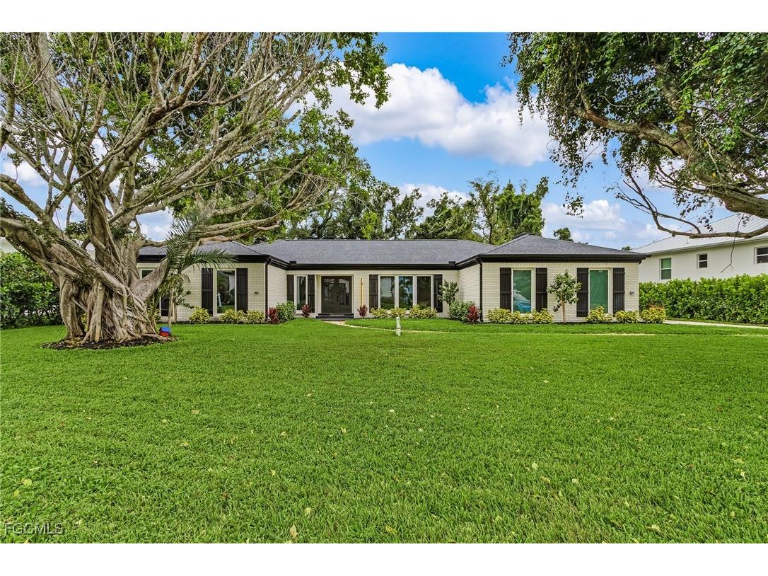 3931 W Riverside Drive Fort Myers FL 33901 2025009823 image1