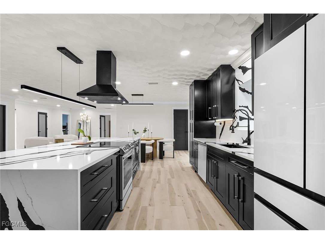 3931 W Riverside Drive Fort Myers FL 33901 2025009823 image13