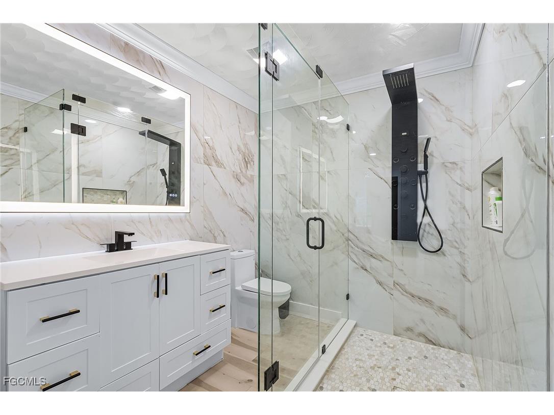 3931 W Riverside Drive Fort Myers FL 33901 2025009823 image16