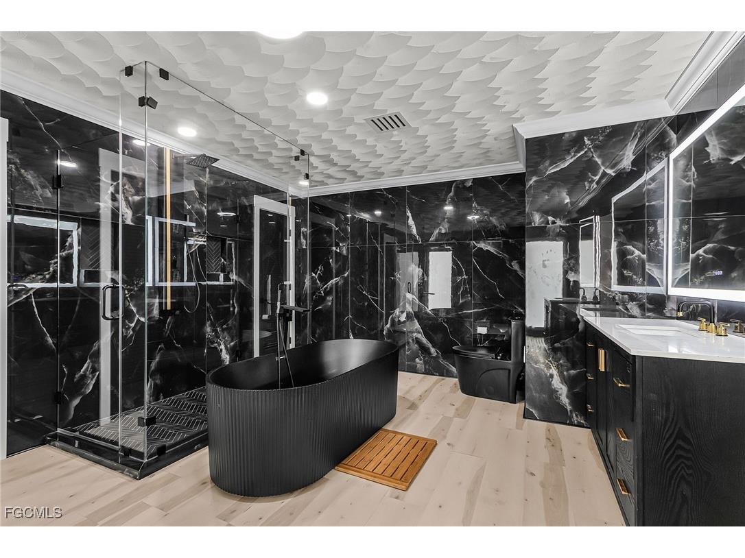 3931 W Riverside Drive Fort Myers FL 33901 2025009823 image29