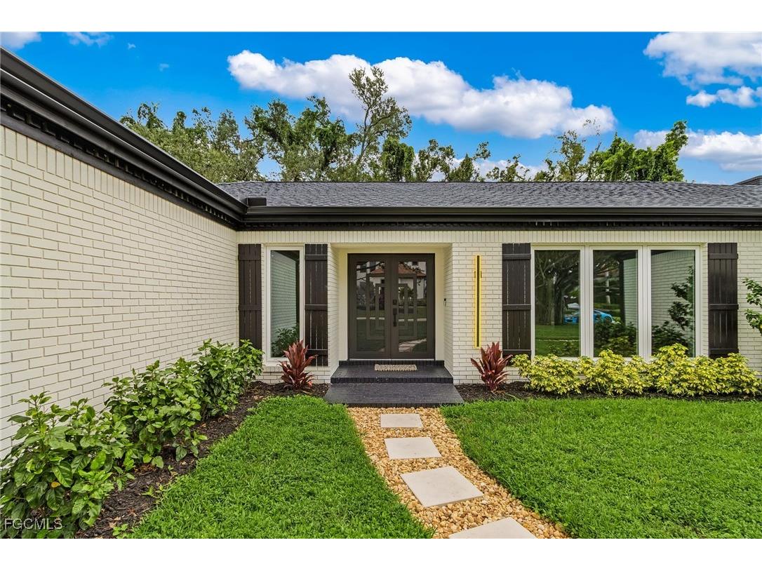 3931 W Riverside Drive Fort Myers FL 33901 2025009823 image4