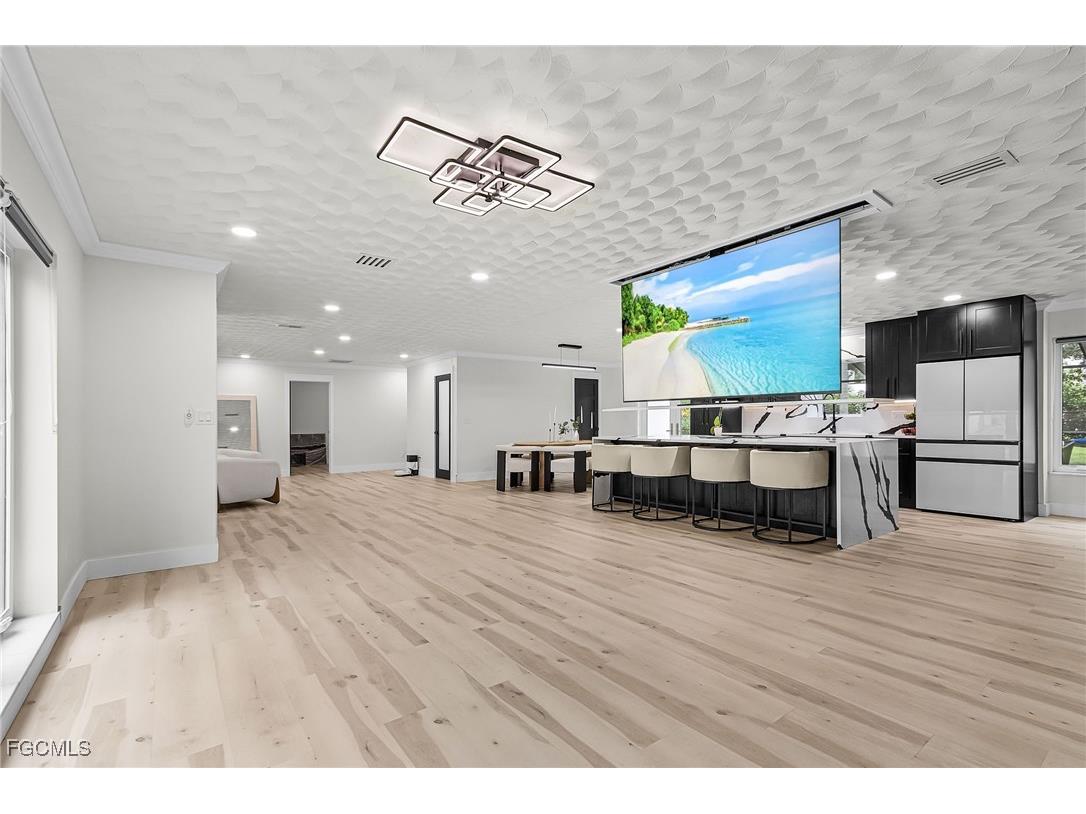 3931 W Riverside Drive Fort Myers FL 33901 2025009823 image8