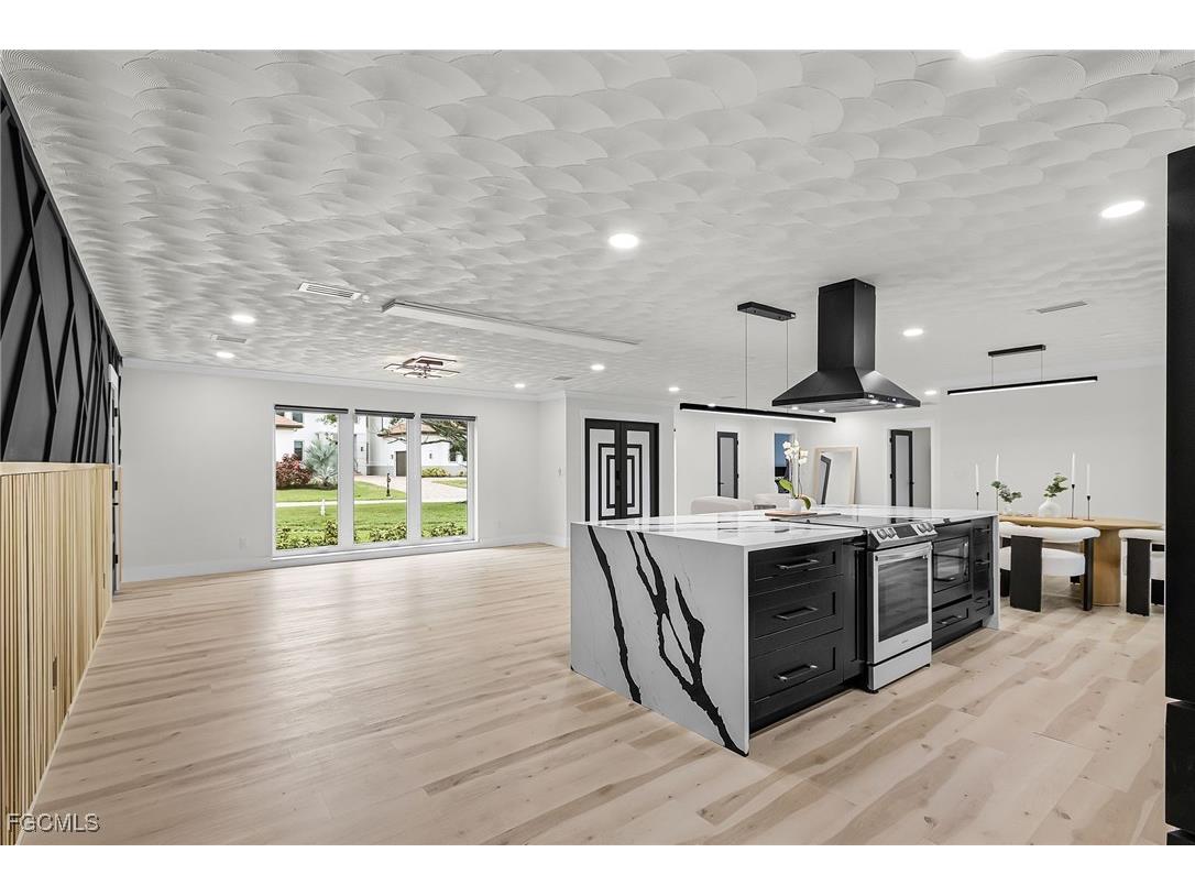 3931 W Riverside Drive Fort Myers FL 33901 2025009823 image9