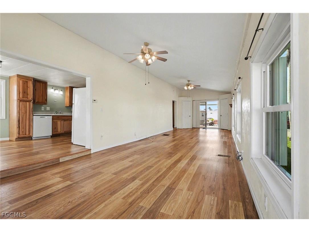 3932 Phoenix Drive Saint James City FL 33956 2026012849 image4