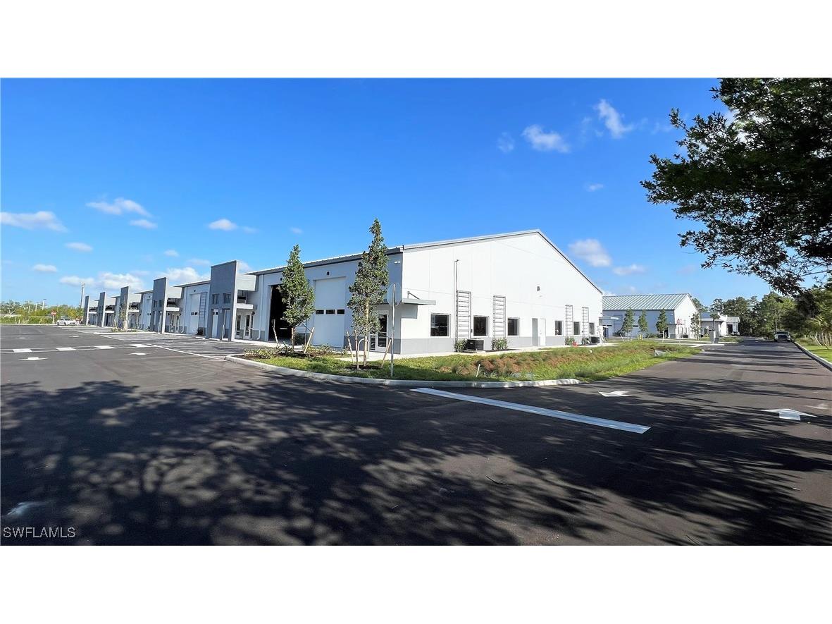 3933 Tollhouse Drive Naples FL 34114 221016013 image1