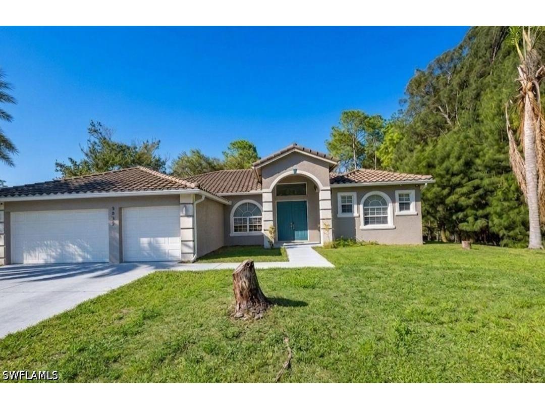 3935 10th Avenue NE Naples FL 34120 226015027 image1