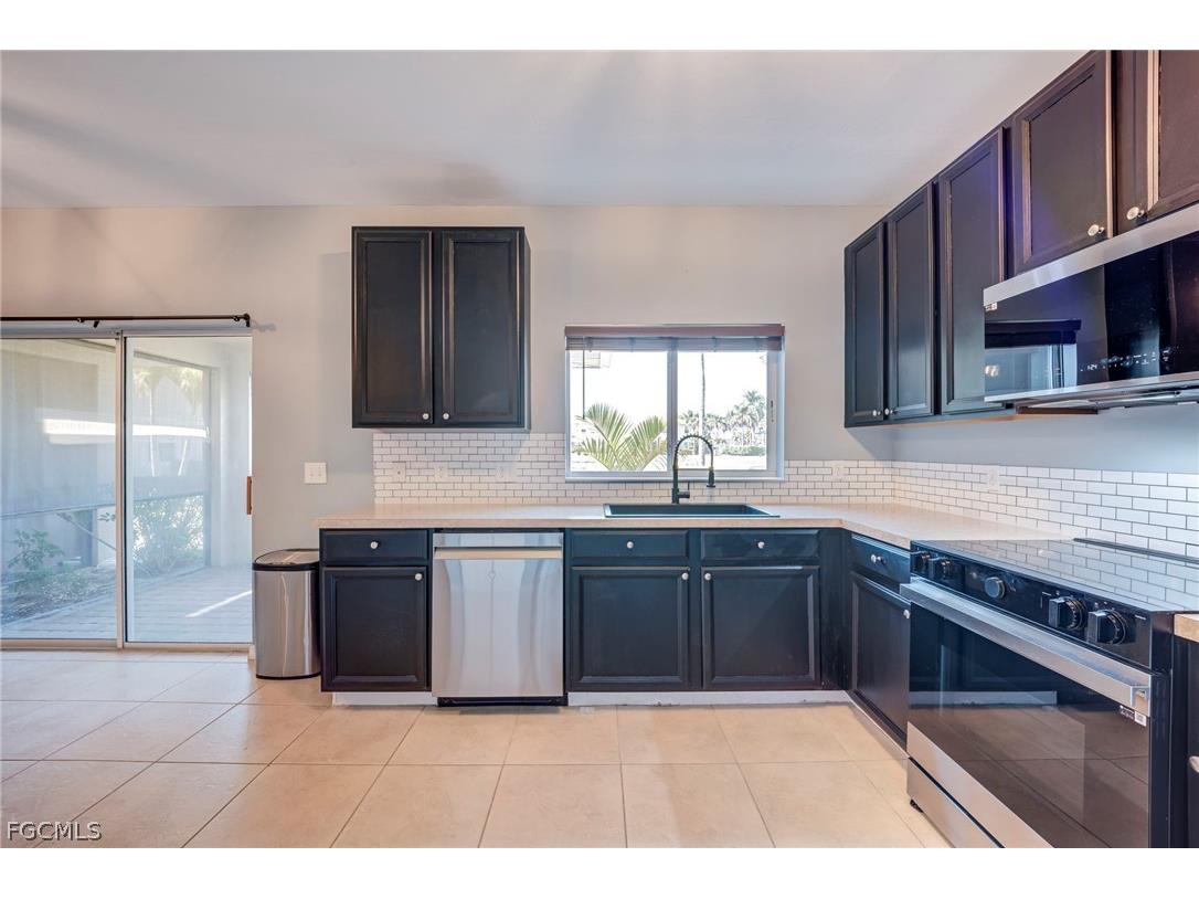3935 Cherrybrook Loop Fort Myers FL 33966 2026009168 image8