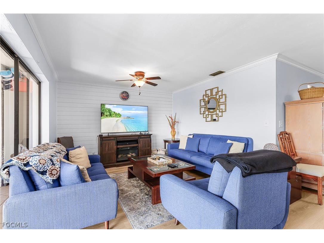 3935 Country Club Boulevard #17 Cape Coral FL 33904 2026012823 image10