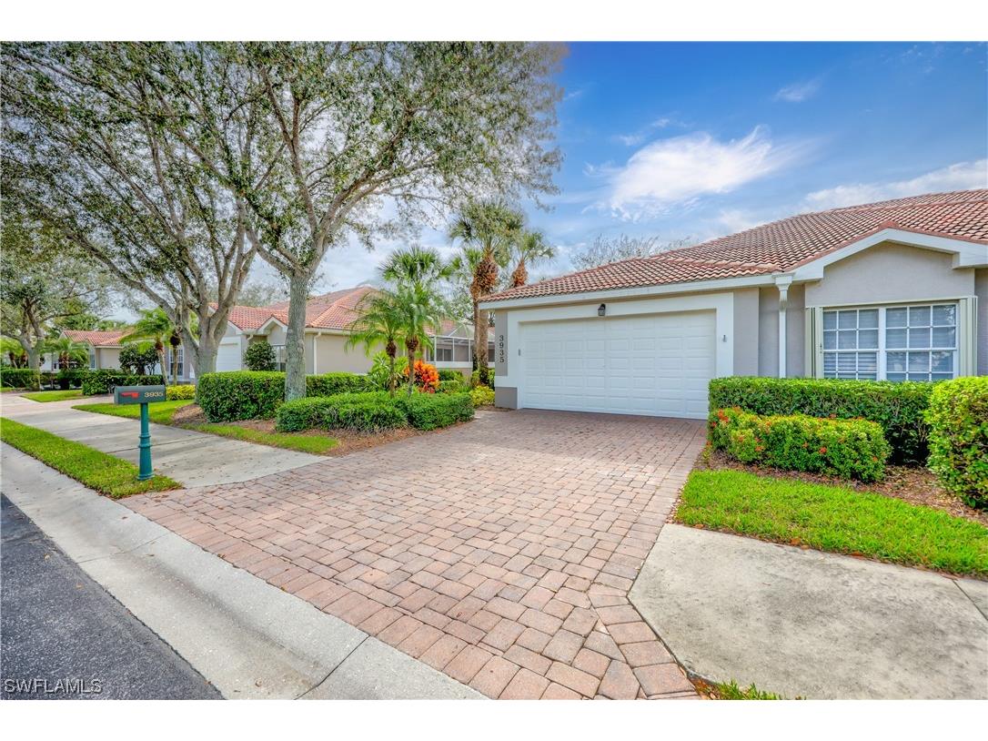 3935 Recreation Lane Naples FL 34116 223089628 image1