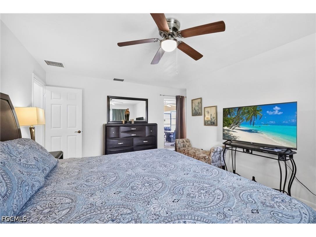 3937 SE 9th Court Cape Coral FL 33904 2026027843 image19
