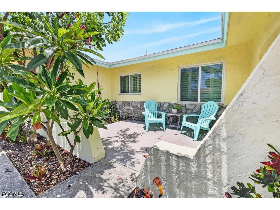 3937 SE 9th Court Cape Coral FL 33904 2026027843 image4