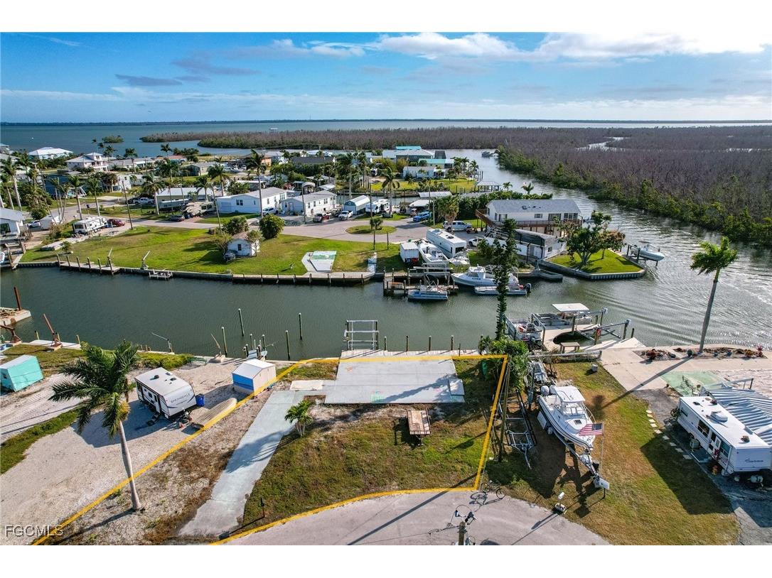 3939 Areca Drive Saint James City FL 33956 2025014783 image1