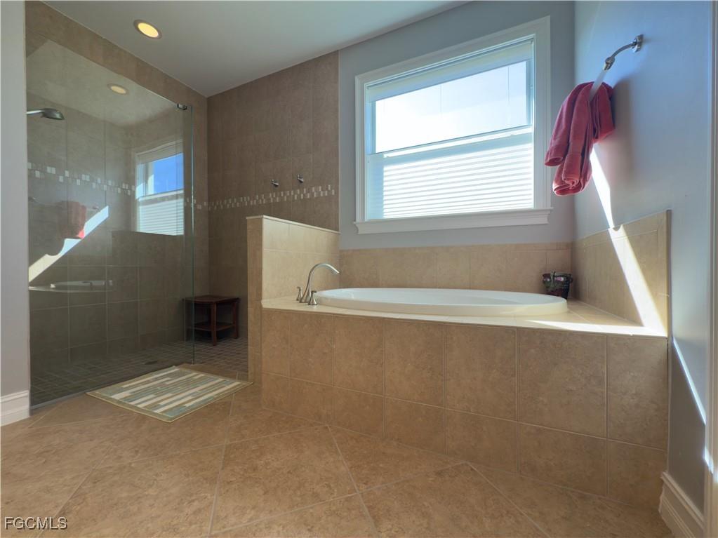 3940 Otter Bend Circle Fort Myers FL 33905 2025018424 image10