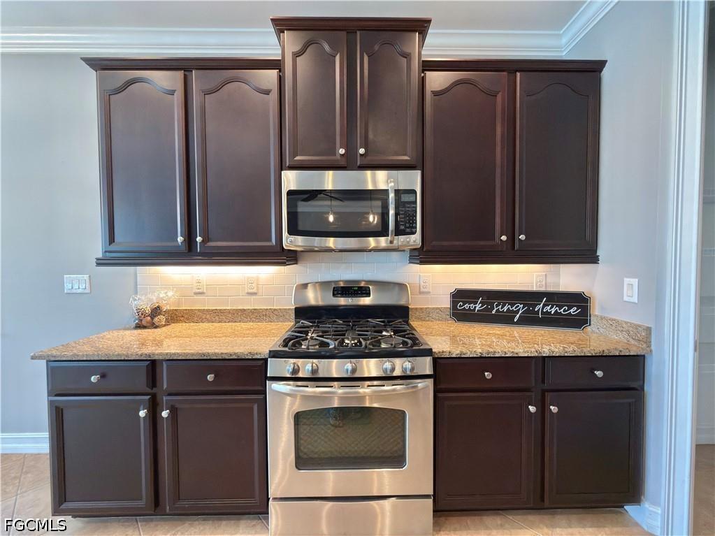 3940 Otter Bend Circle Fort Myers FL 33905 2025018424 image6