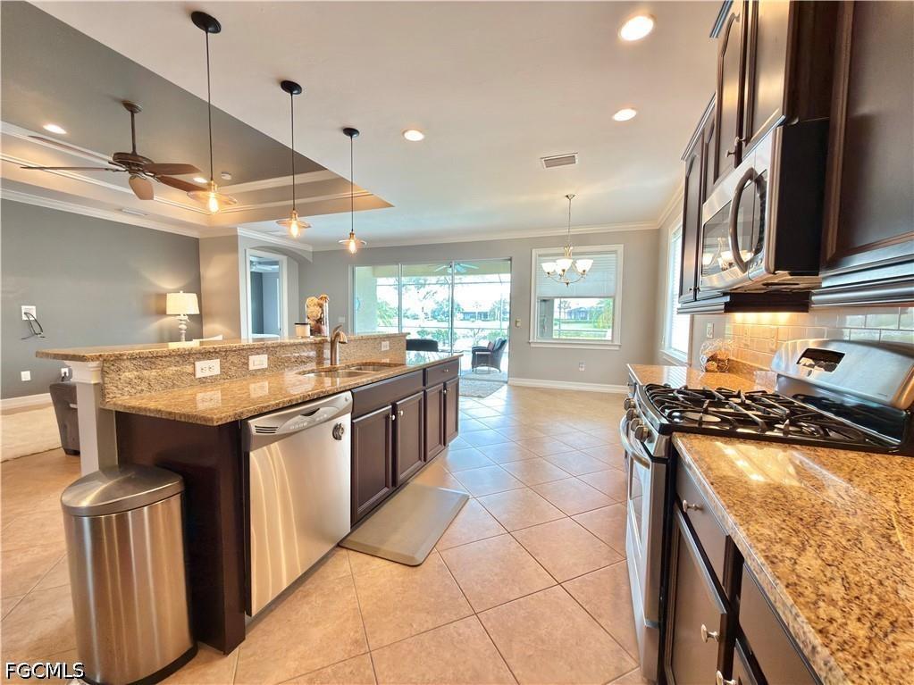 3940 Otter Bend Circle Fort Myers FL 33905 2025018424 image7