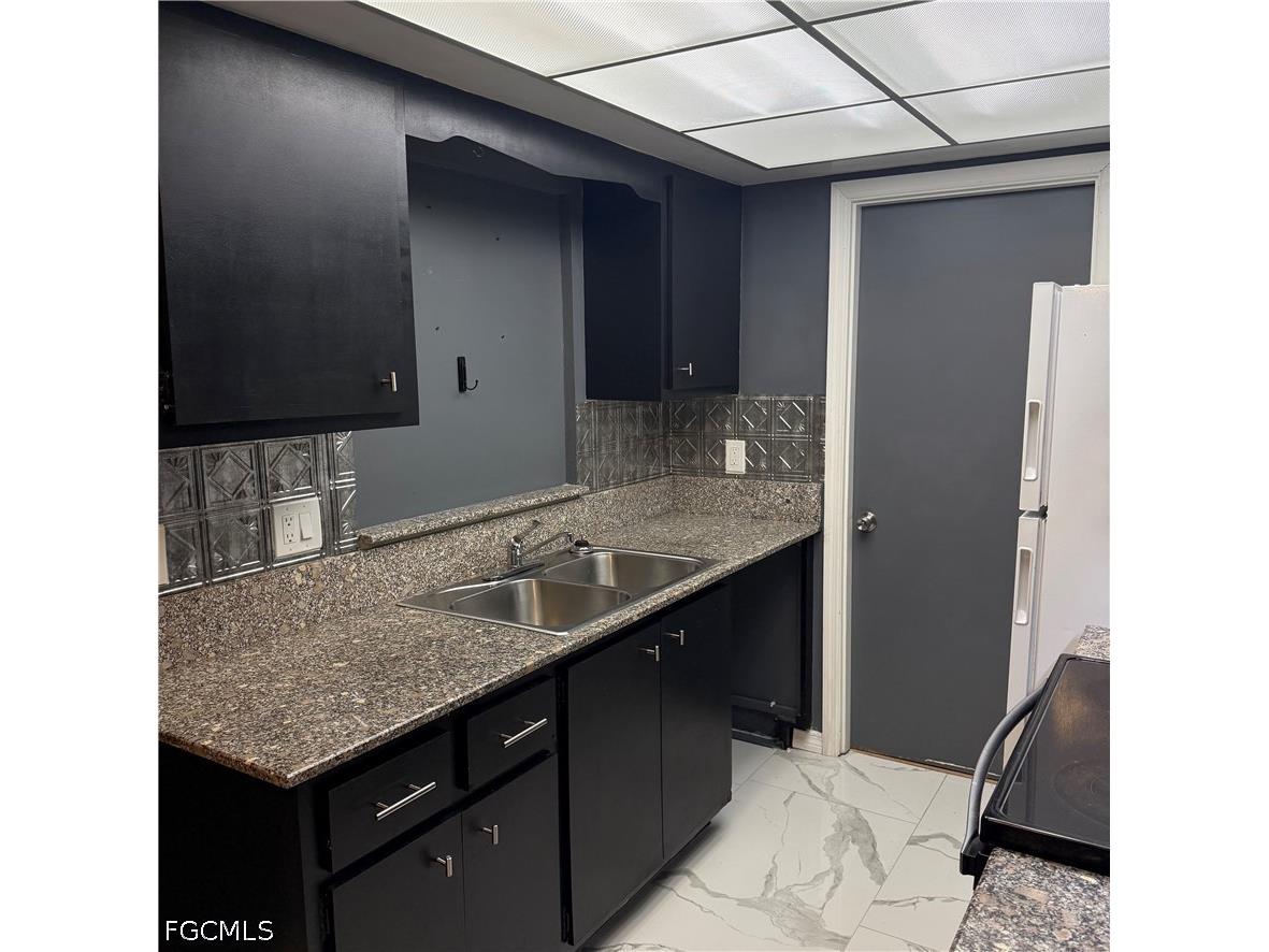 3941 Maxine Street Fort Myers FL 33901 2026026390 image6
