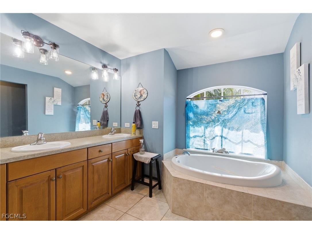 3941 NW 42nd Lane Cape Coral FL 33993 2026013239 image29