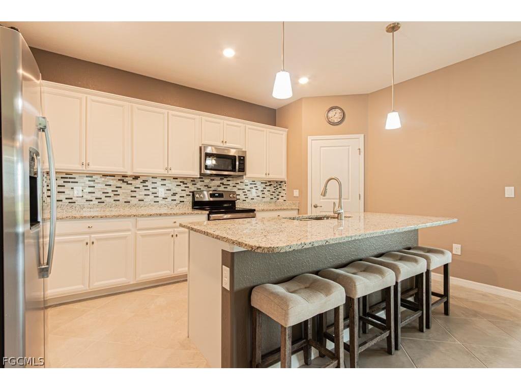 3943 E Hampton Circle Alva FL 33920 2026009071 image18