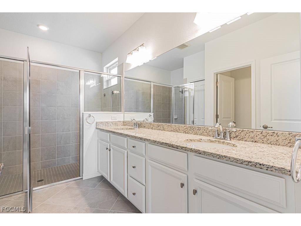 3943 E Hampton Circle Alva FL 33920 2026009071 image31