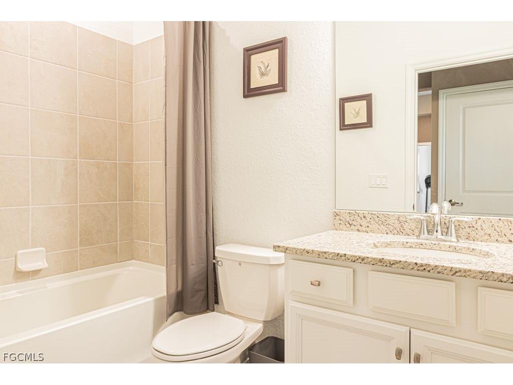 3943 E Hampton Circle Alva FL 33920 2026009071 image33
