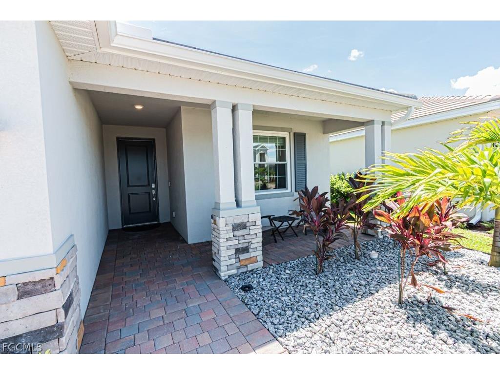 3943 E Hampton Circle Alva FL 33920 2026009071 image5