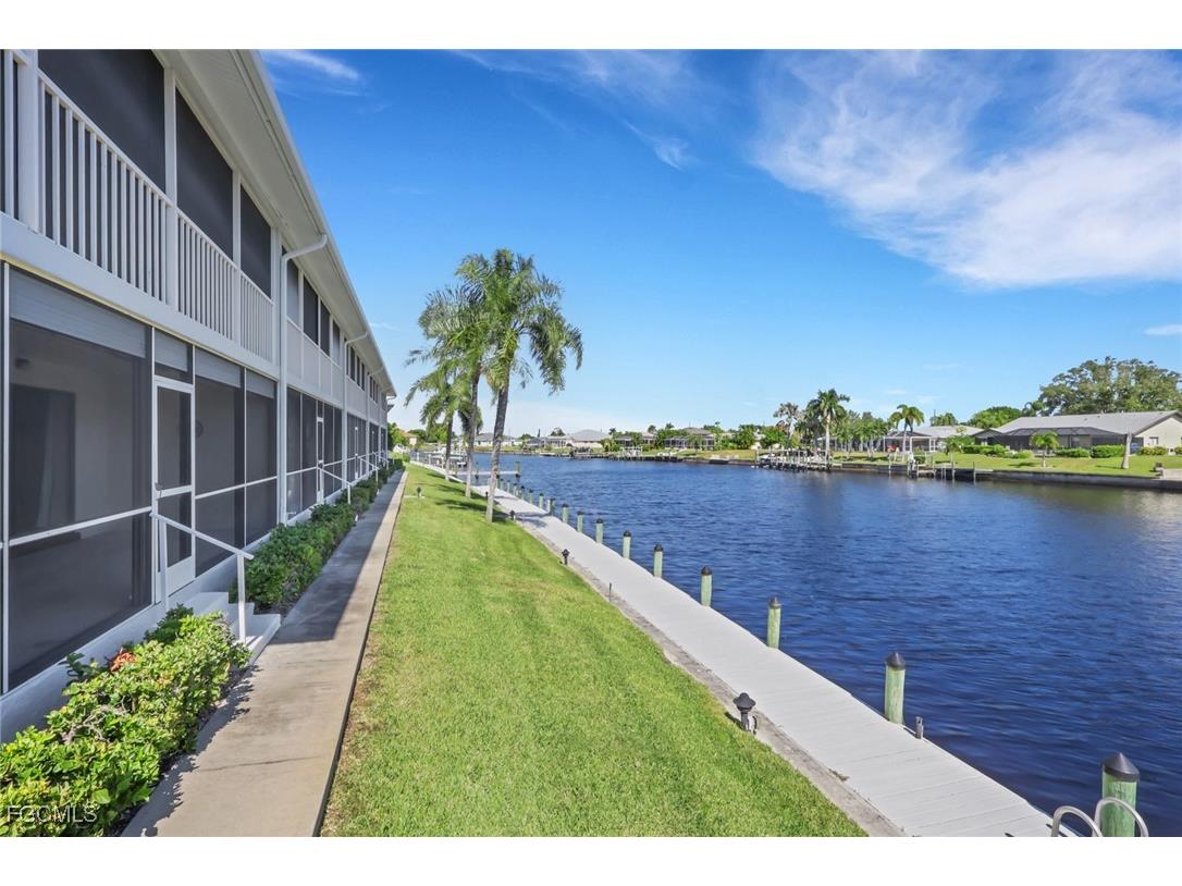 3943 SE 11th Place #105 Cape Coral FL 33904 2025018526 image3