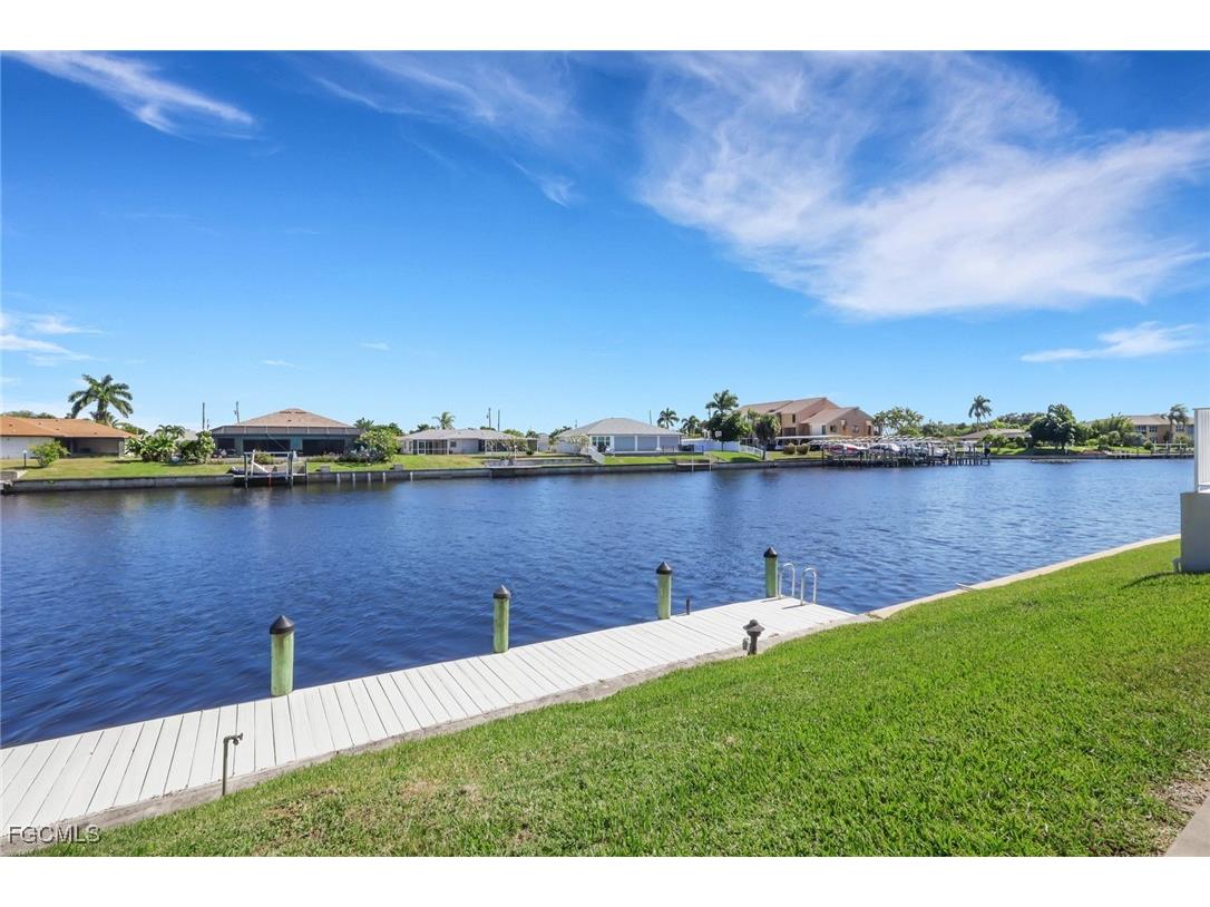 3943 SE 11th Place #105 Cape Coral FL 33904 2025018526 image4
