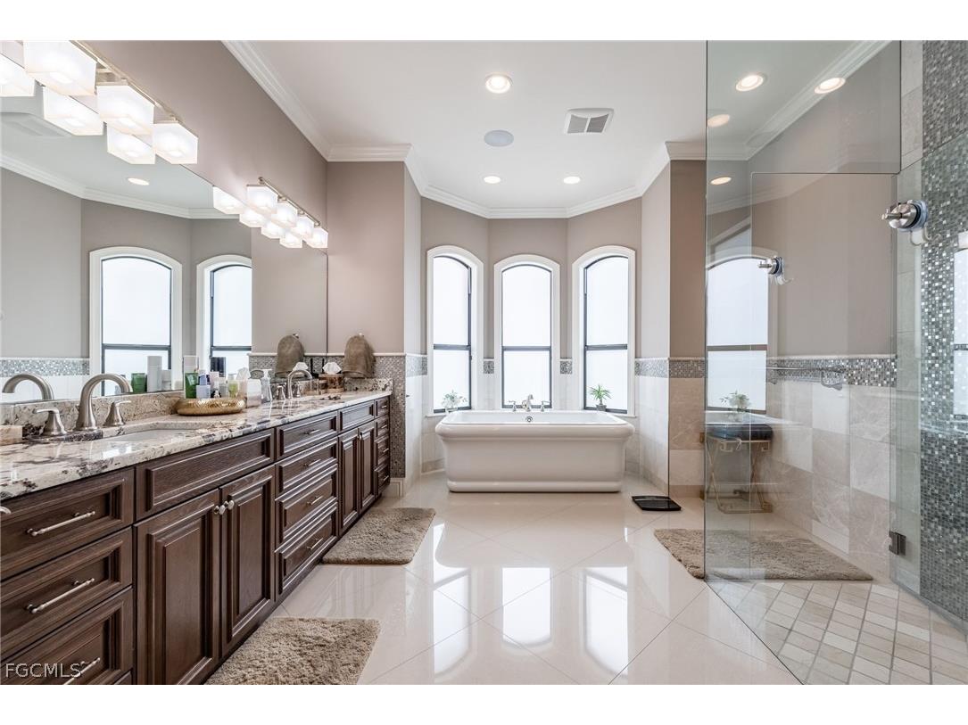 3944 W Riverside Drive Fort Myers FL 33901 2026012869 image16