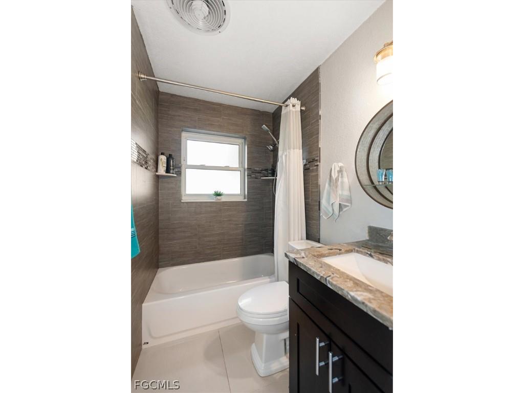 3945 Edgewood Avenue Fort Myers FL 33916 2026006705 image15