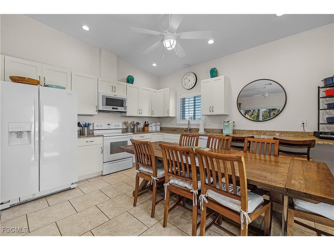 3947 Coconut Drive Saint James City FL 33956 2025016074 image10