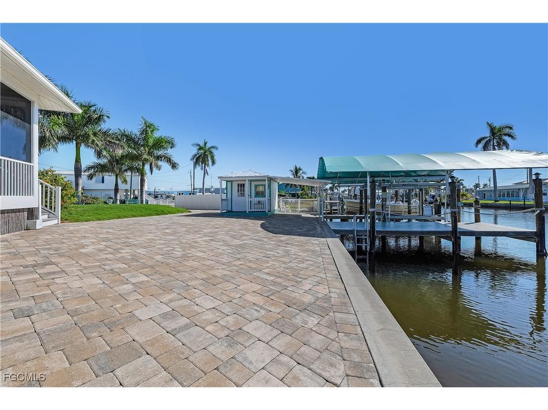 3947 Coconut Drive Saint James City FL 33956 2025016074 image21