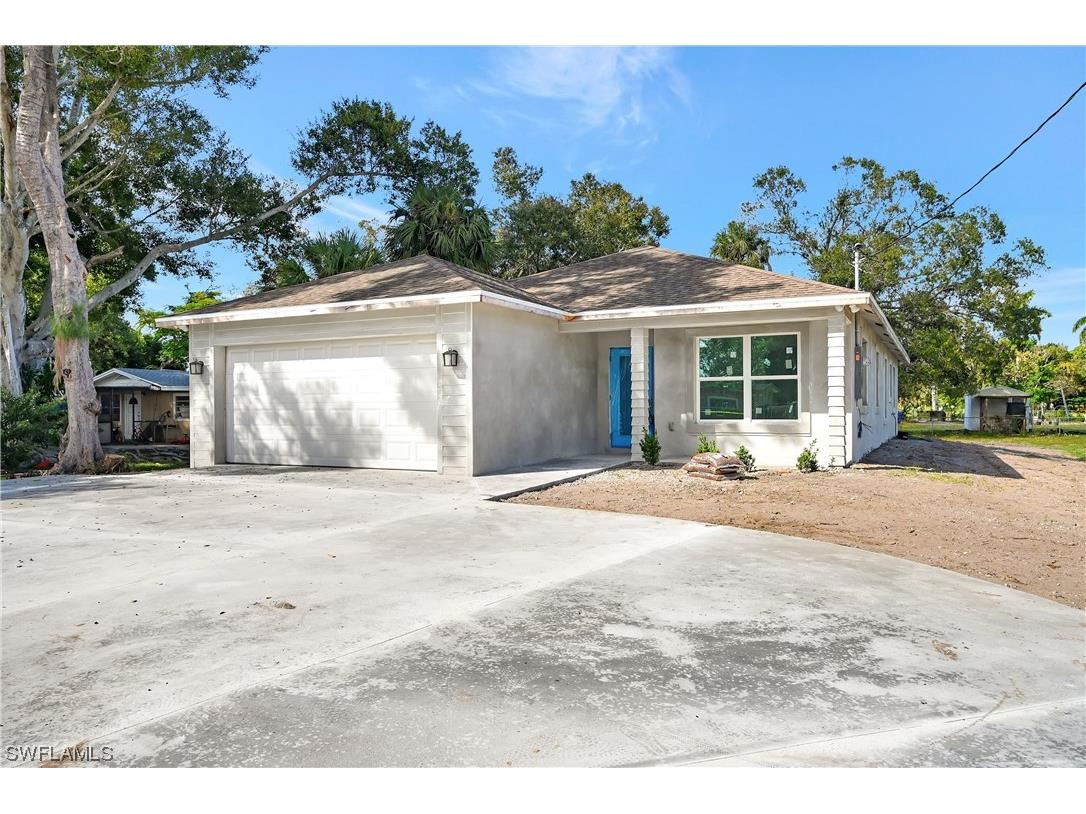 3949 Desoto Avenue Fort Myers FL 33916 223084213 image1