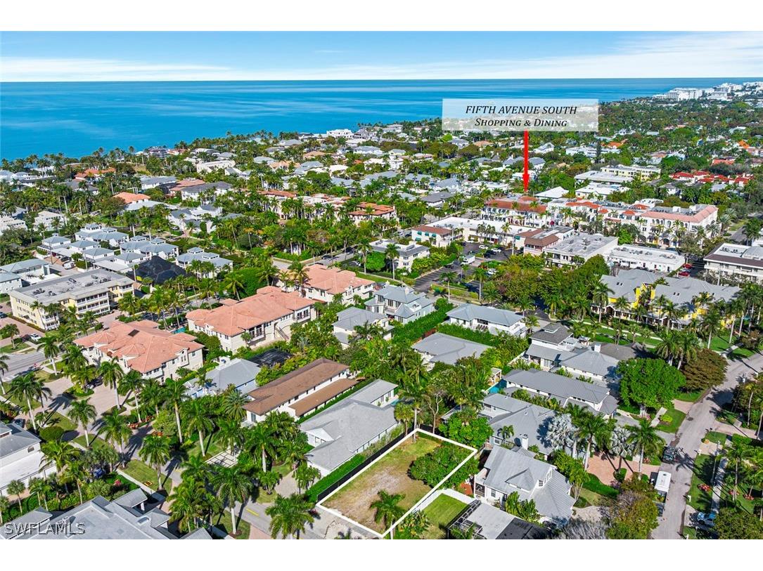 395 7th Avenue S Naples FL 34102 226006431 image1
