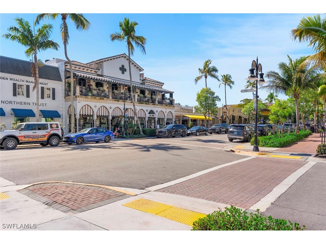 395 7th Avenue S Naples FL 34102 226006431 image10