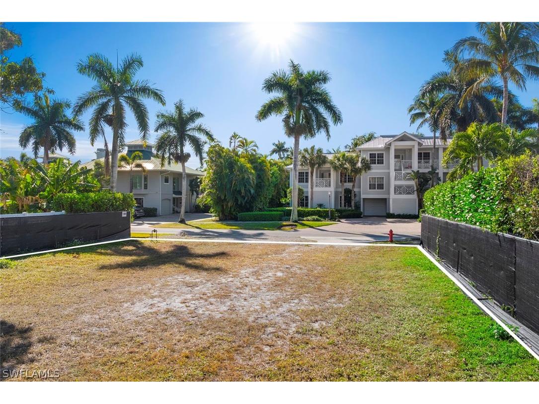 395 7th Avenue S Naples FL 34102 226006431 image9