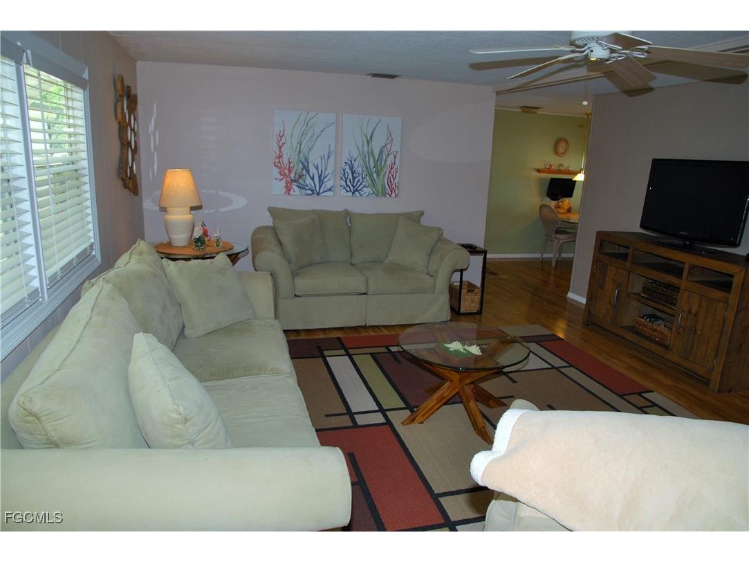 395 Snead Drive North Fort Myers FL 33903 2025008873 image12