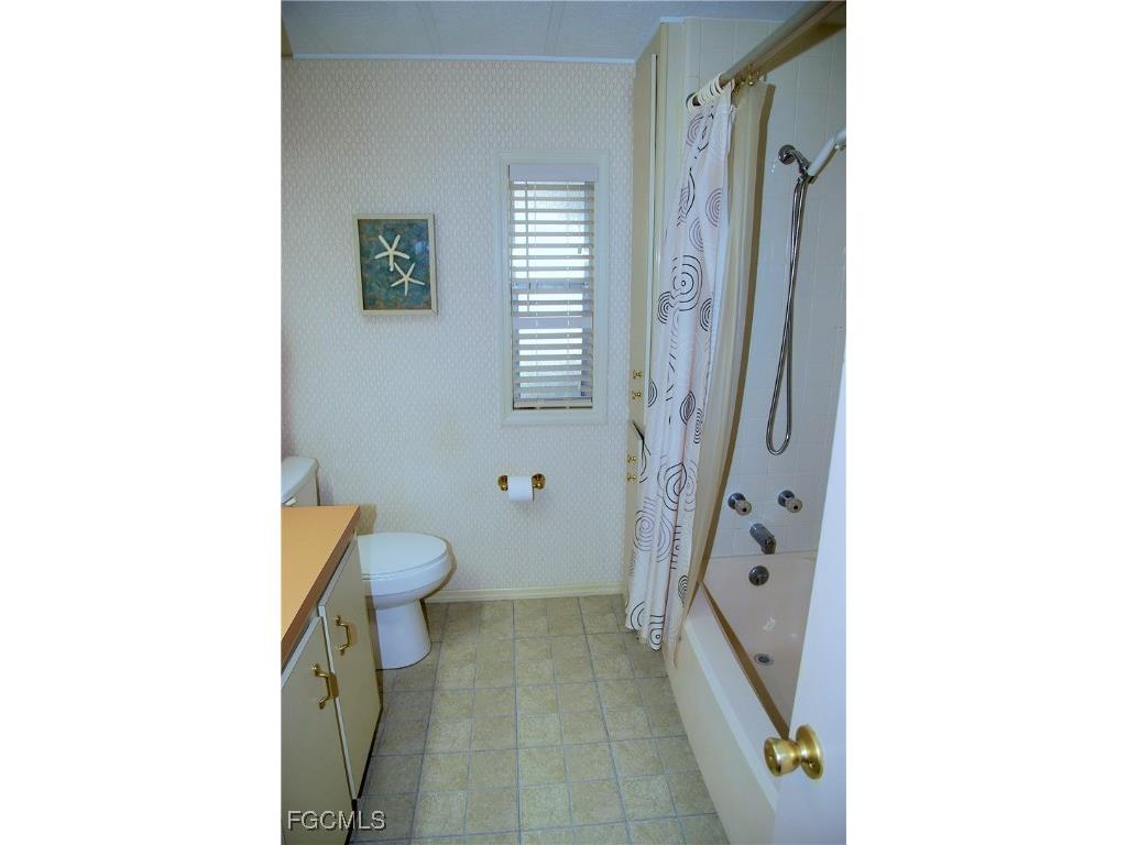 395 Snead Drive North Fort Myers FL 33903 2025008873 image19