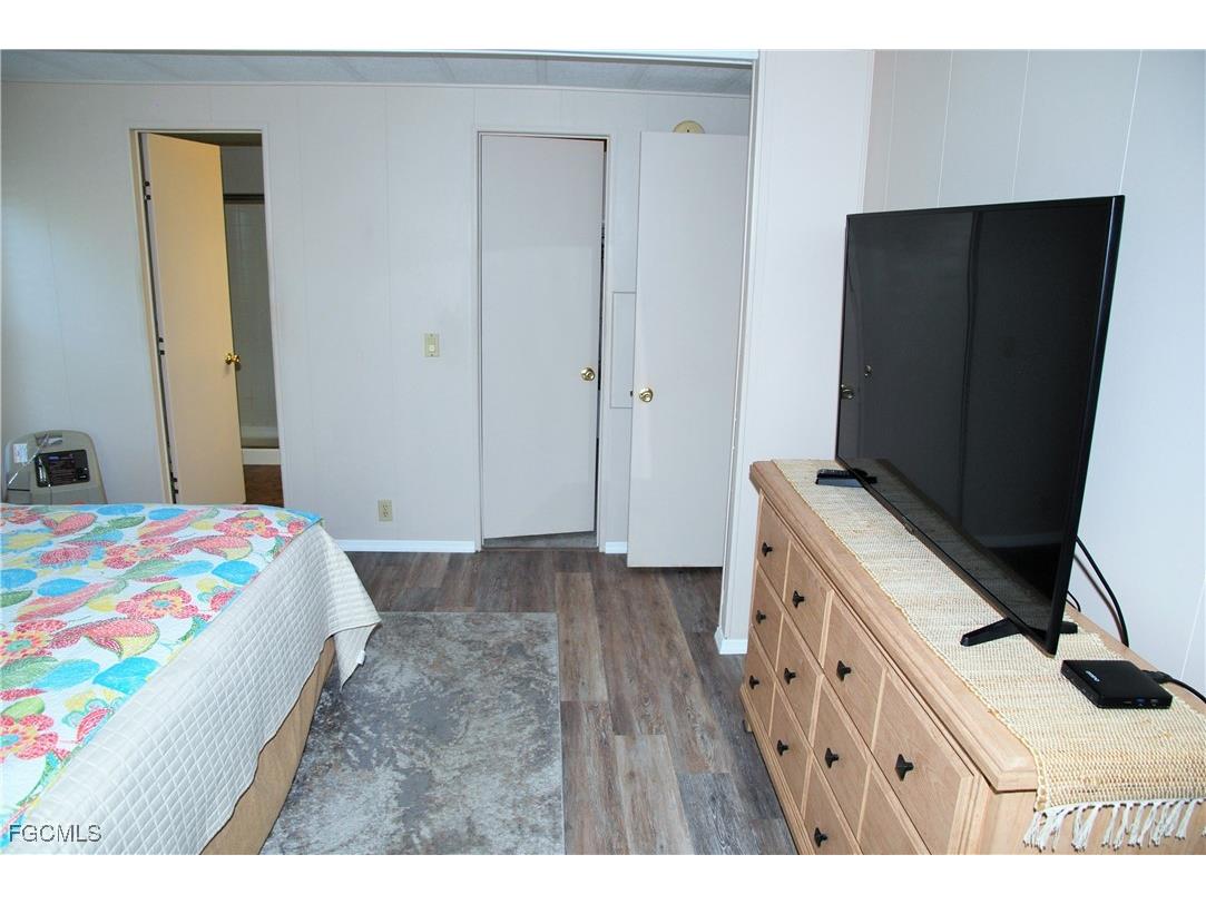 395 Snead Drive North Fort Myers FL 33903 2025008873 image24