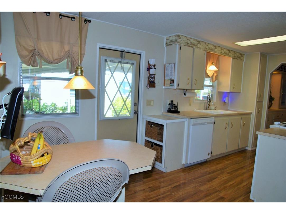 395 Snead Drive North Fort Myers FL 33903 2025008873 image5