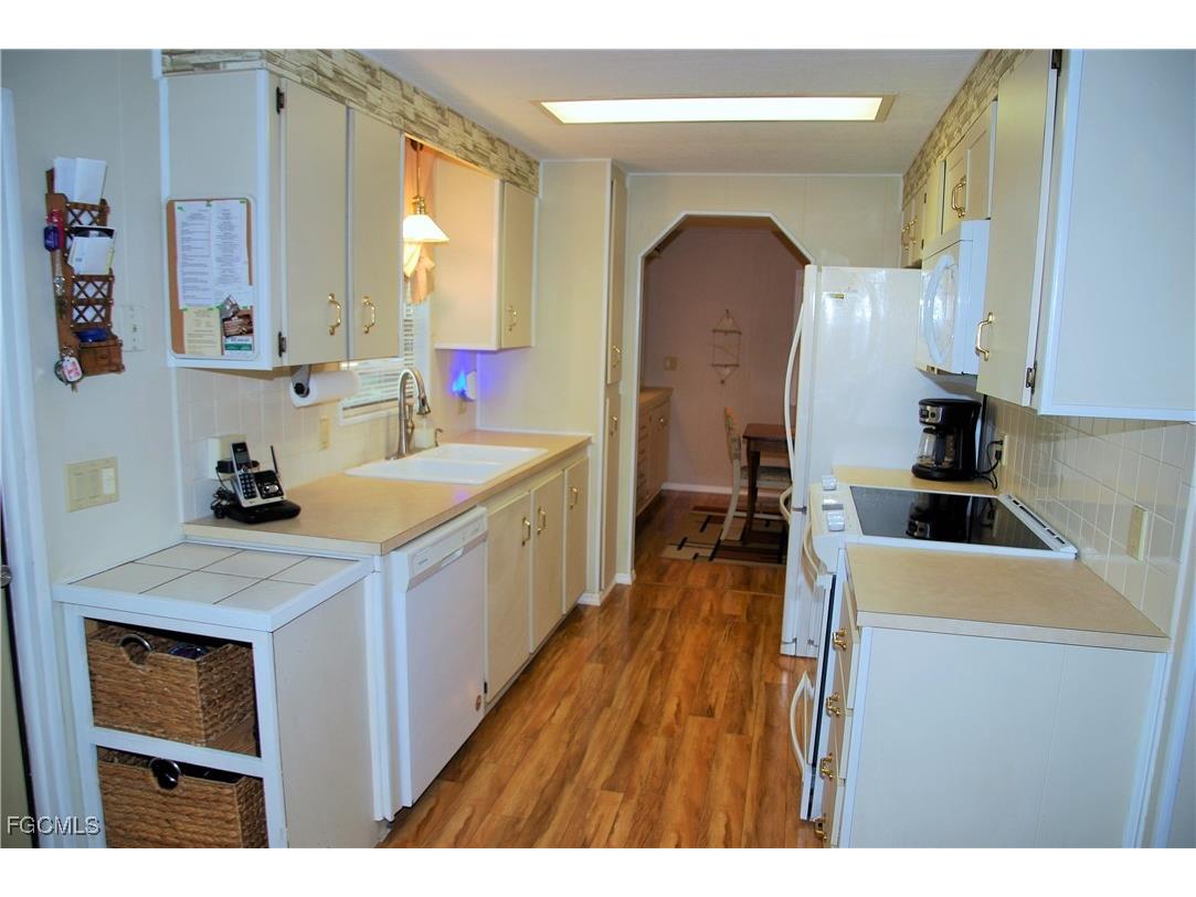 395 Snead Drive North Fort Myers FL 33903 2025008873 image6