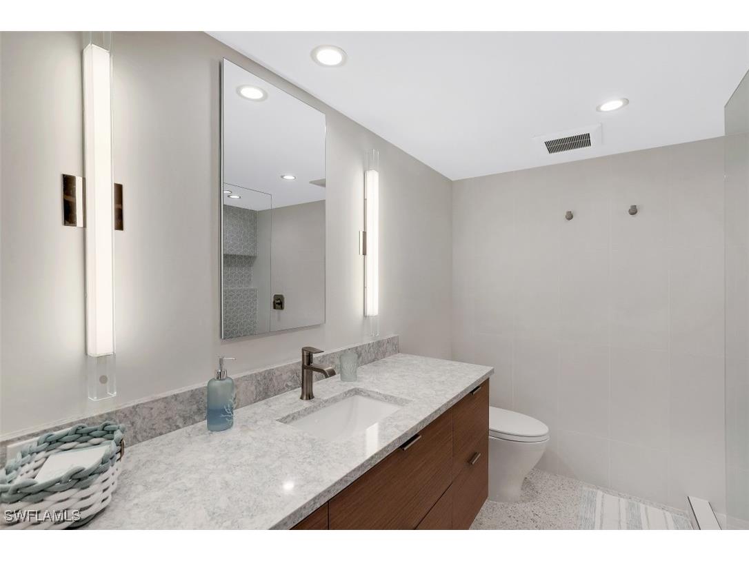 3951 Gulf Shore Boulevard N #1203 Naples FL 34103 225083717 image17