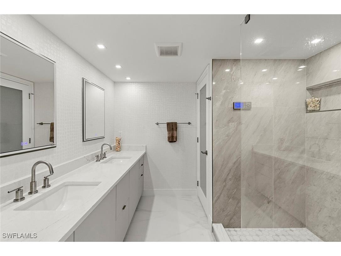 3951 Gulf Shore Boulevard N #205 Naples FL 34103 226002654 image17
