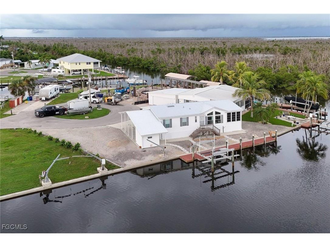 3952 Blueberry Lane Saint James City FL 33956 2025009726 image11