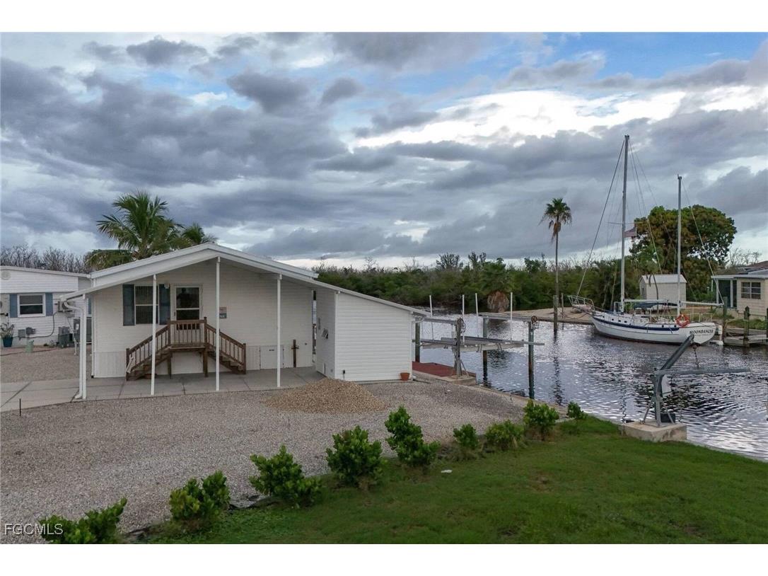 3952 Blueberry Lane Saint James City FL 33956 2025009726 image2