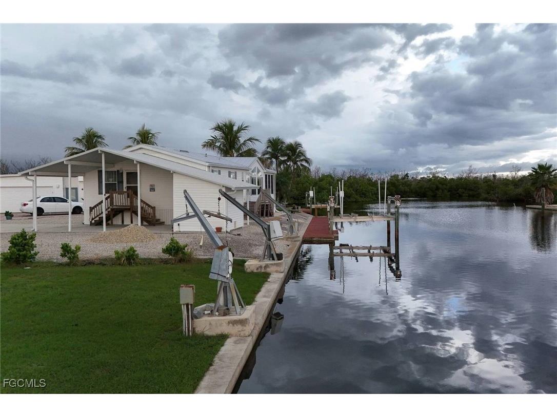 3952 Blueberry Lane Saint James City FL 33956 2025009726 image5